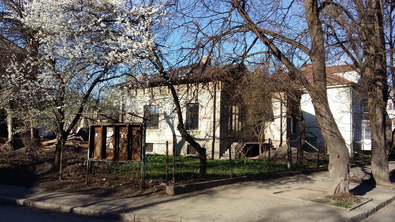 Hostel Mif Ивано-Франкивск Екстериор снимка