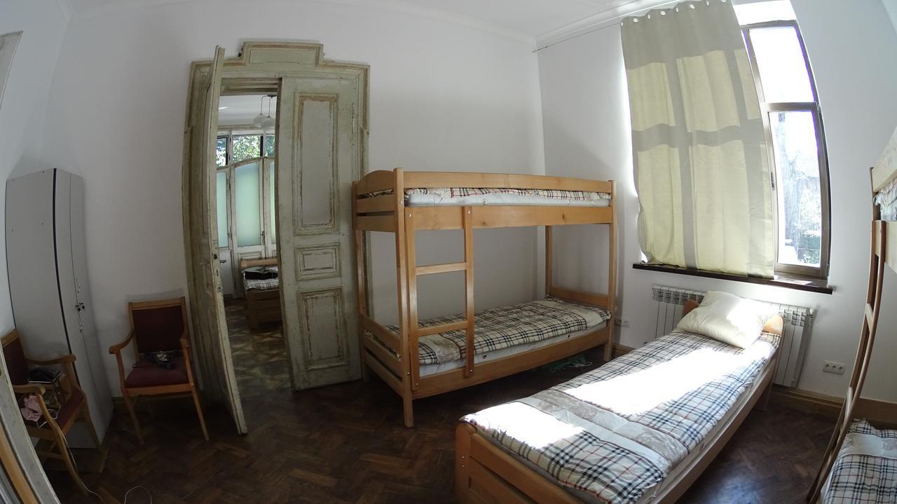 Hostel Mif Ивано-Франкивск Екстериор снимка