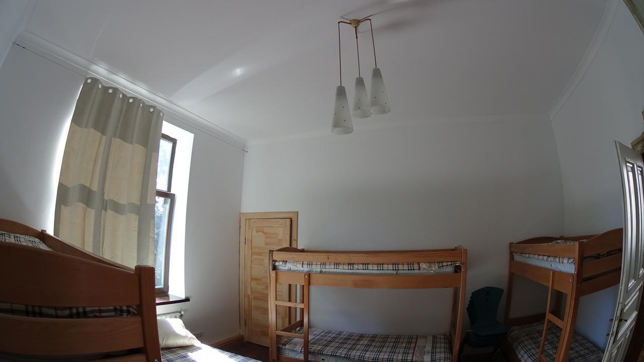 Hostel Mif Ивано-Франкивск Екстериор снимка